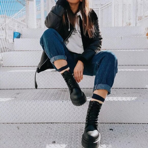 Dr. Martens Womens Size 7 Vegan Leather Jadon Mono Platform Boots Black - Picture 2 of 7